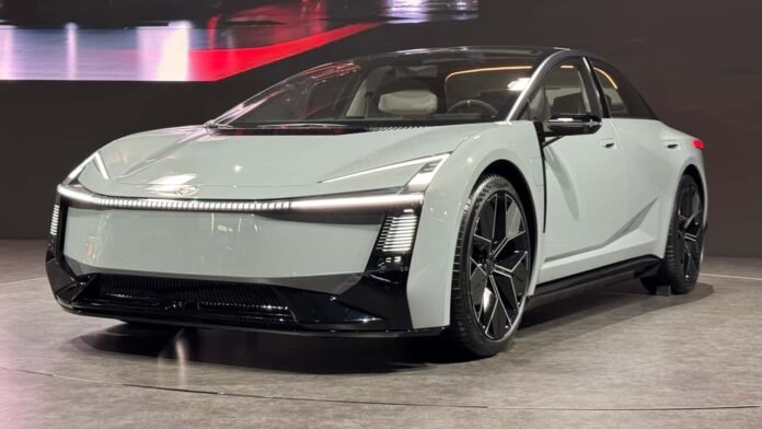 Toyota Corolla terá visual radical em nova geração