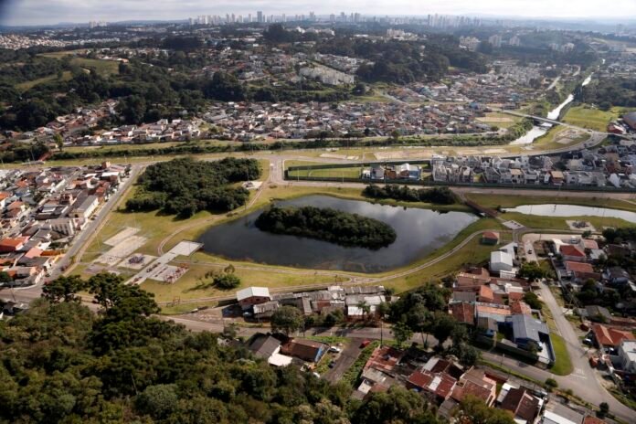 IA auxilia brasileiros na adaptação às mudanças climáticas