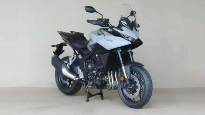 Honda registra CB1000GT, Hornet 1000 com mais autonomia Honda registra CB1000GT, Hornet 1000 com mais autonomia