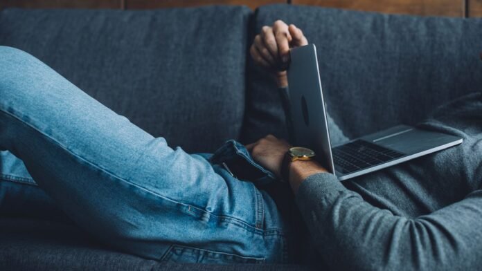 Vírus ativa webcam ao detectar pornografia para chantagear