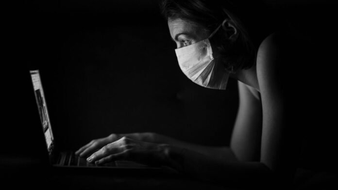 Vírus disfarçado de jogo e VPN controla webcam e rouba senhas