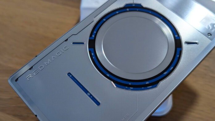 Flagships Snapdragon agora têm refrigeração líquida