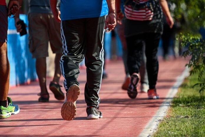 3 mil passos diários freiam progressão do Alzheimer