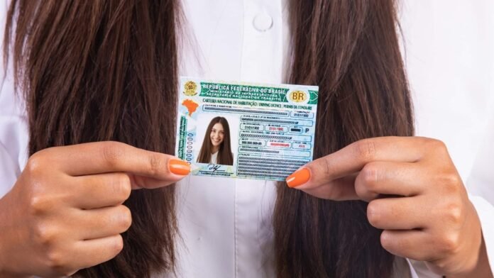 Como tirar a CNH: veja como começar a dirigir Como tirar a CNH: veja como começar a dirigir